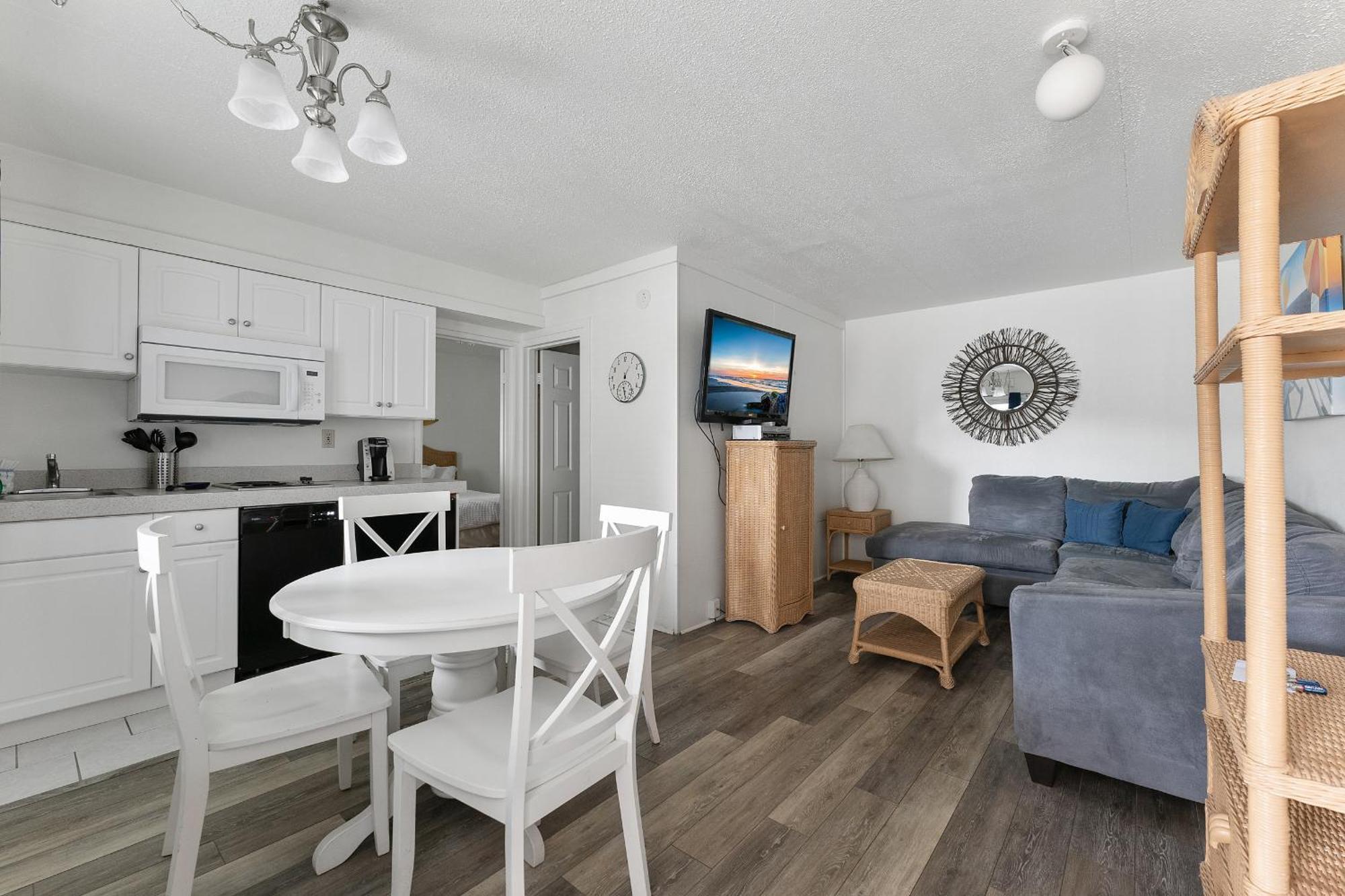Beachcomber Resort Avalon Eksteriør bilde