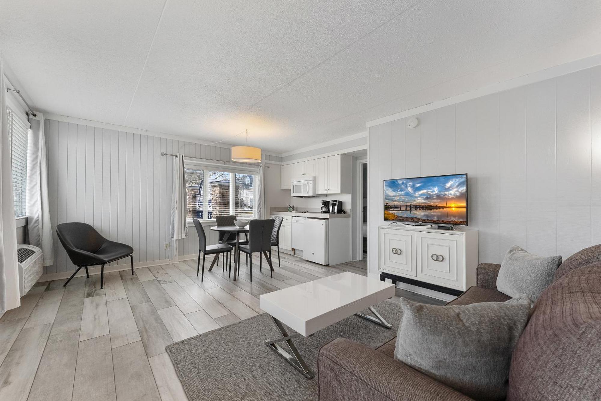 Beachcomber Resort Avalon Eksteriør bilde