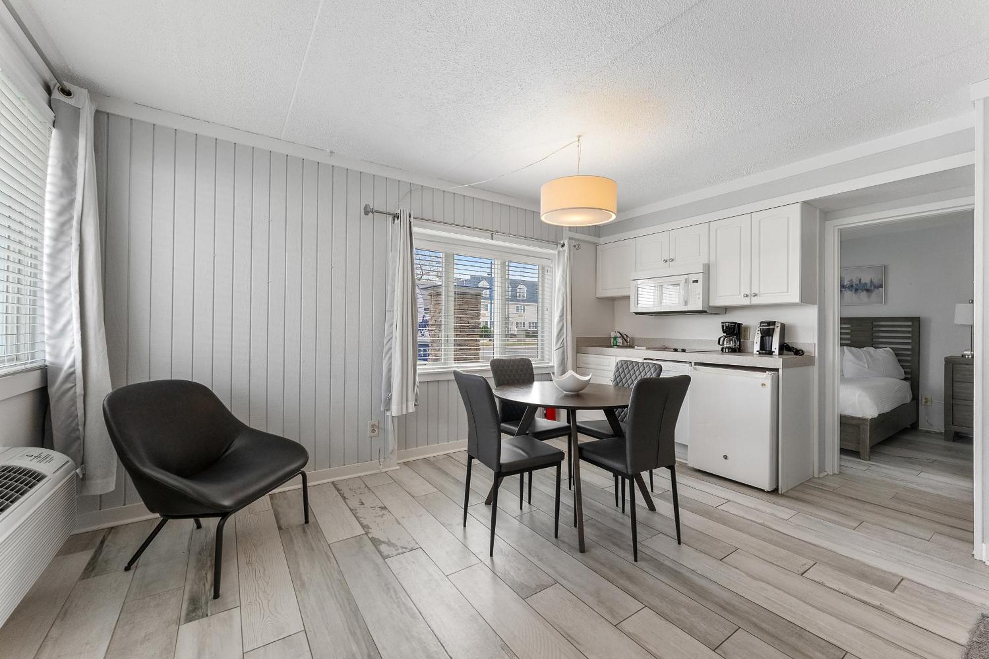 Beachcomber Resort Avalon Eksteriør bilde
